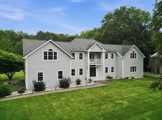 20 Raymond Cir, Westfield, MA 01085