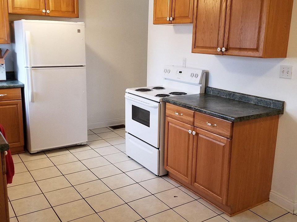 1st image of 71 Downs Ln