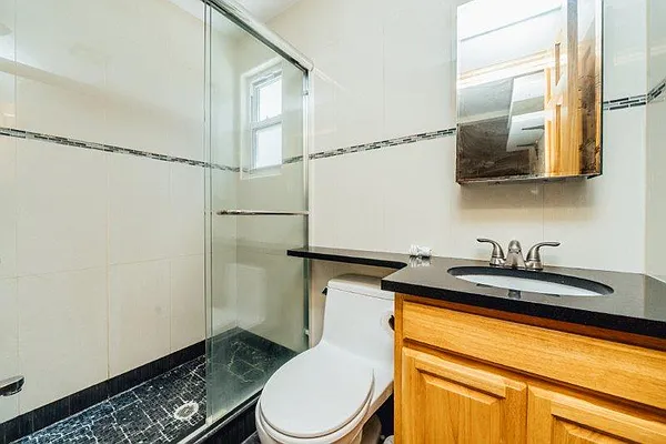 Rented by Nooklyn NYC LLC | media 35