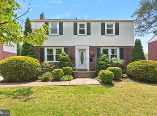 111 E Manoa Rd, Havertown, PA 19083