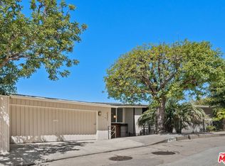 2221 Castilian Dr, Los Angeles, CA 90068