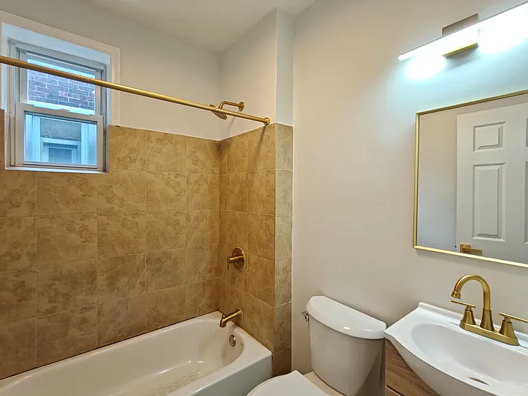 273 S Cecil St — Photo 9