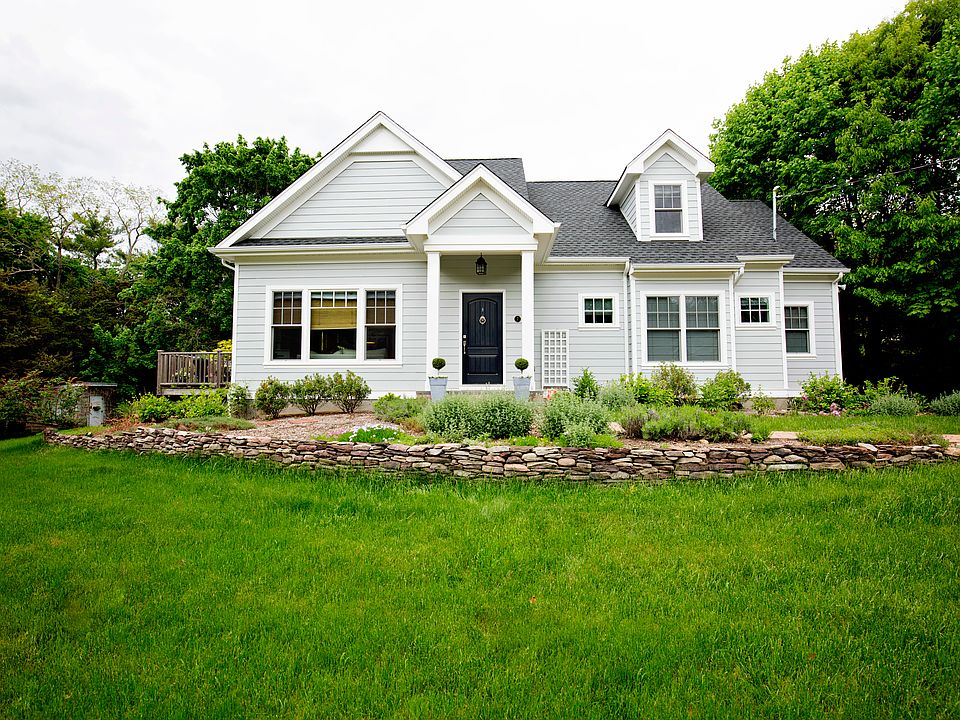 1st image of 7 Watson Ln
