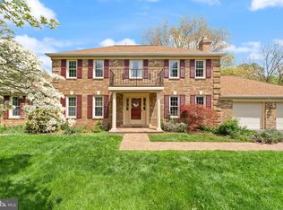 1031 Cup Leaf Holly Ct, Great Falls, VA 22066