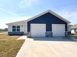 652 Fall Meadow Ln, Belton, MO 64012