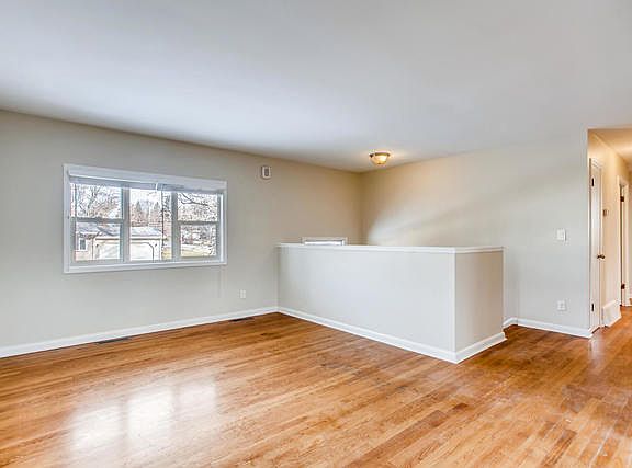 5th image of 407 W Greenwood Ave