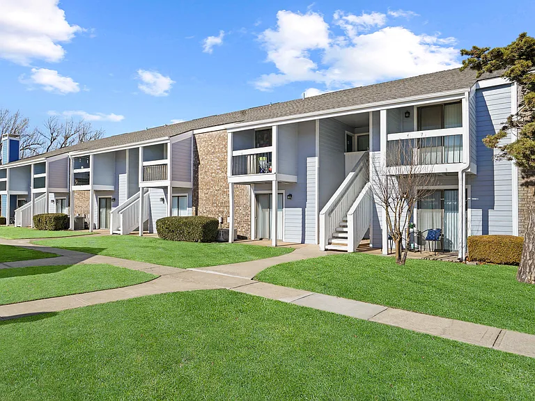 Diamond Creek Apartments — Photo 21