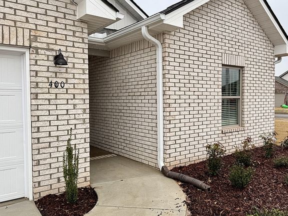 2nd image of 400 Trixie Dr