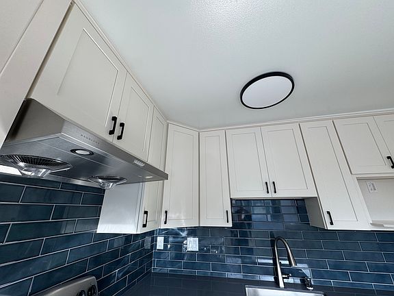 2nd image of 663 Begonia Way #4