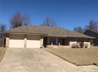 205 W Meade Dr, Yukon, OK 73099