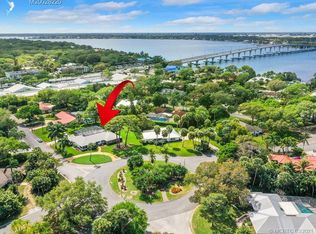 3 Indialucie Pkwy, Sewalls Pt, FL 34996