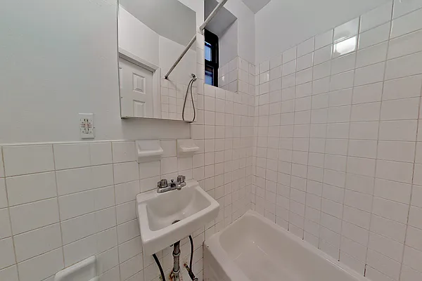 Rented by REAL New York | media 6