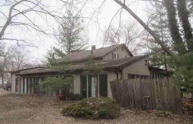 2nd image of 4736 Warnock Ave