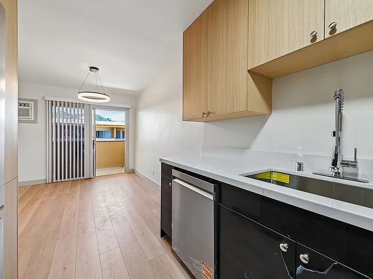 El Dorado - 1342 N. Fuller Avenue — Photo 44