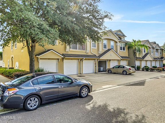 3rd image of 7051 Deer Lodge Cir #1-107