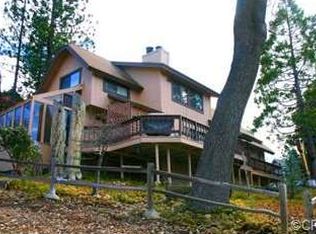 1066 Sandalwood Dr, Lake Arrowhead, CA 92352