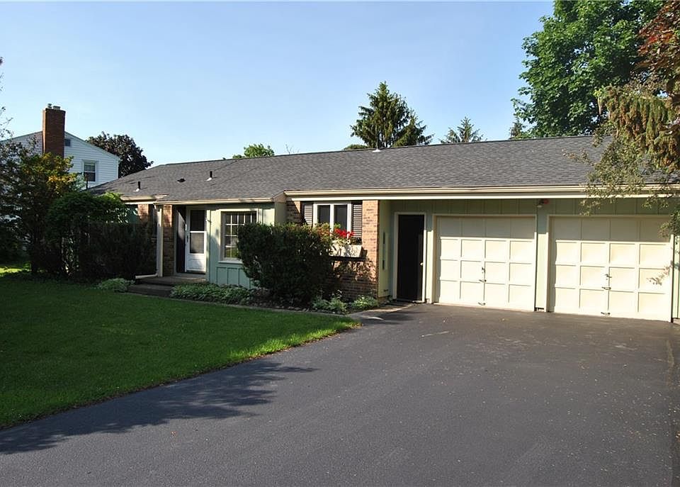 1st image of 41 Hillcrest Dr