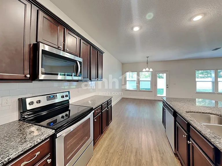 3150 Creek Village Ln — Photo 4