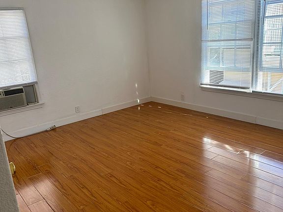4th image of 1425.5 S Beverly Dr #1425.5