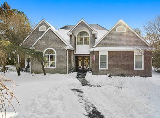 74 Lakeside Ln, Westhampton, NY 11977
