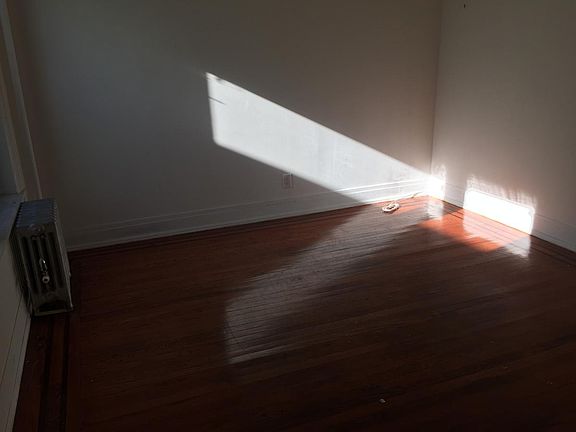 4th image of 10233 91st Ave #B1