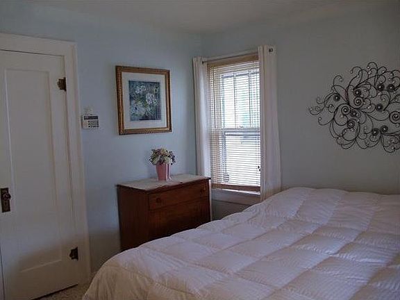 4th image of 1477 Shannon Ave