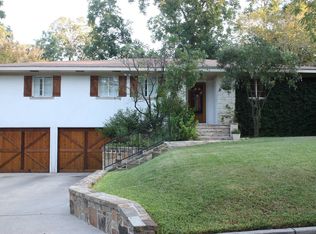 830 Wiltshire Ave, Terrell Hills, TX 78209