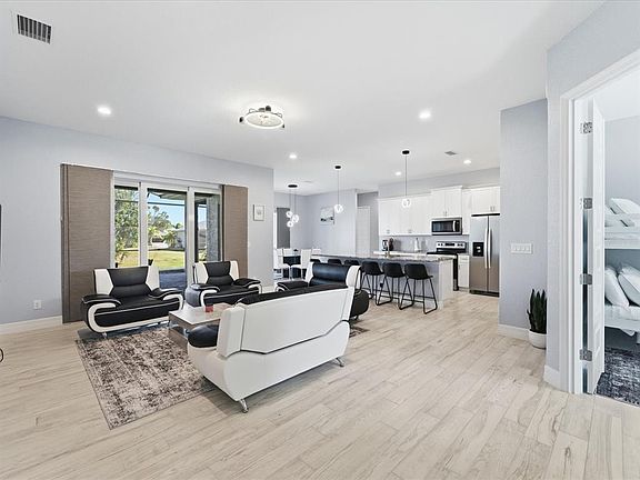 3rd image of 17 PINE VALLEY LANE