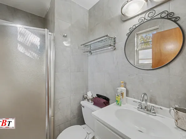 870 East 16th Street image 9 of 28