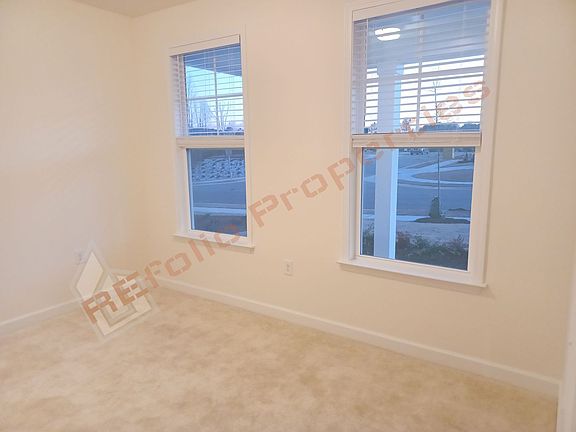 3rd image of 315 Forestview Crest Way