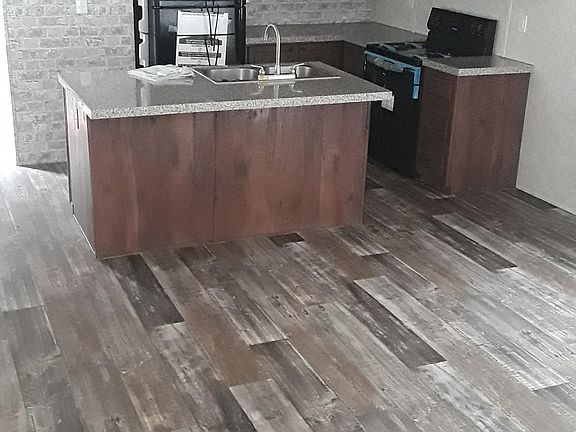 4th image of 2495 Guava Dr