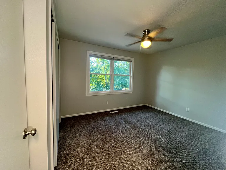 523 Cedar St NE #523 — Photo 14