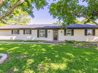 128 Ivy Ln, Hewitt, TX 76643