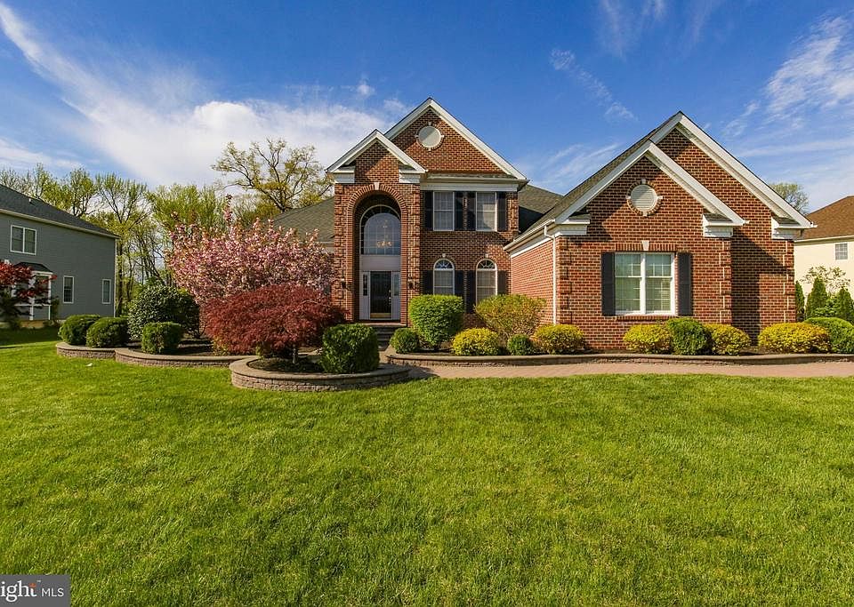 1st image of 406 Derby Way
