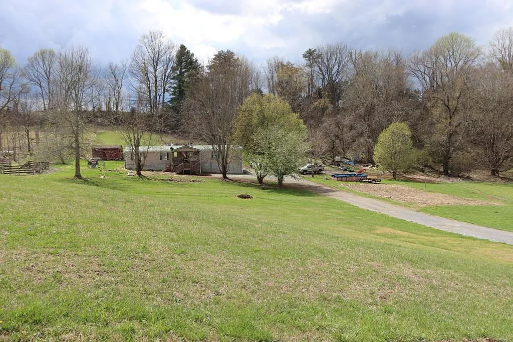 17508 Dreamers Ln photo 1