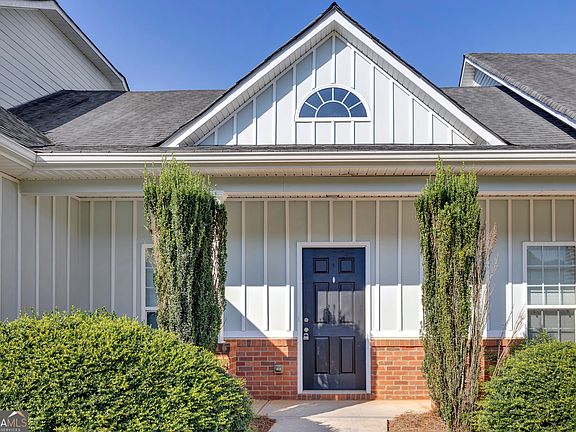 2nd image of 156 Colony Park Ln