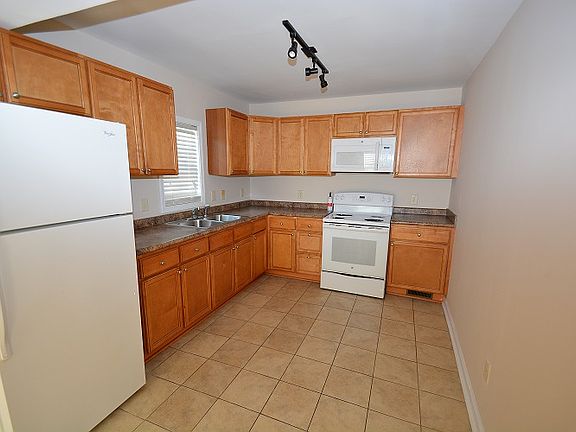 2nd image of 419 Dupree St #A