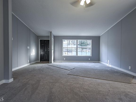 3rd image of 225 Woodland St