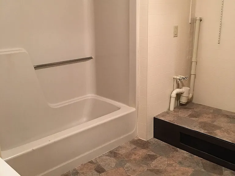 Dowstairs bathroom