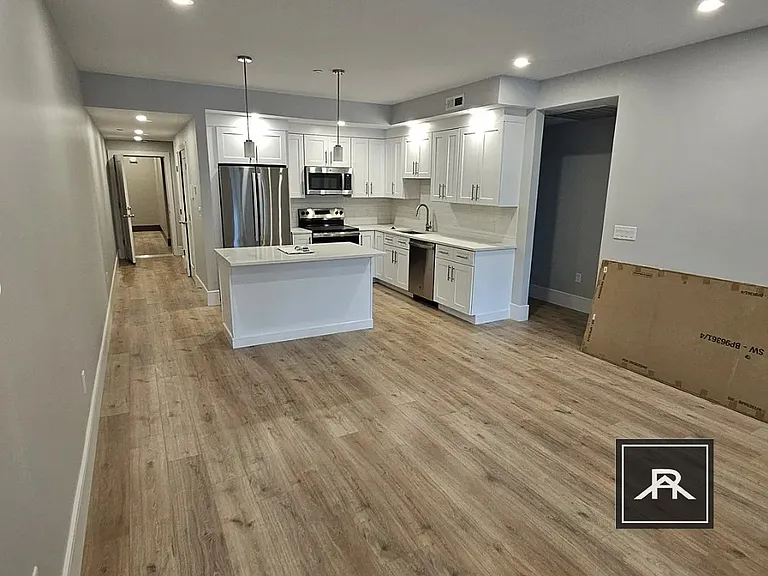124 Kenrick St #4 — Photo 2
