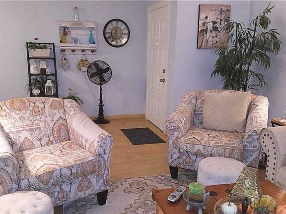 3rd image of 69 Fairharbor Dr