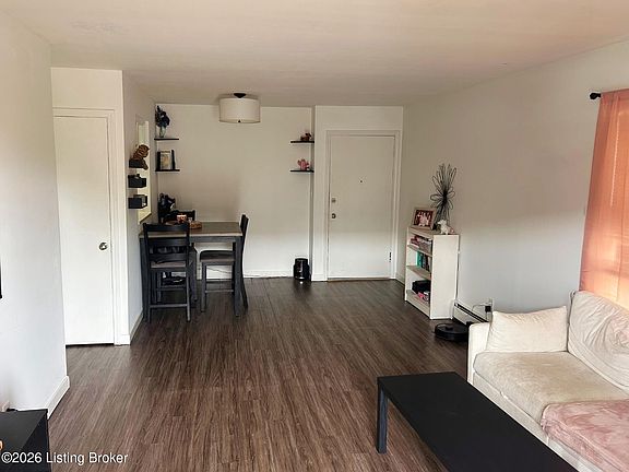 4th image of 1924 Goldsmith Ln Unit 42