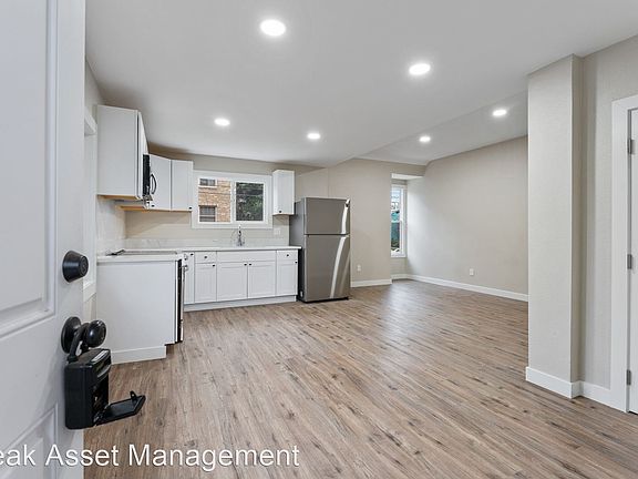 2nd image of 1804 NE 14th Ave #1