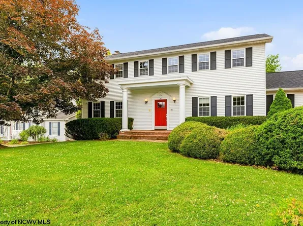 26 Carriage Ln, Bridgeport, WV 26330