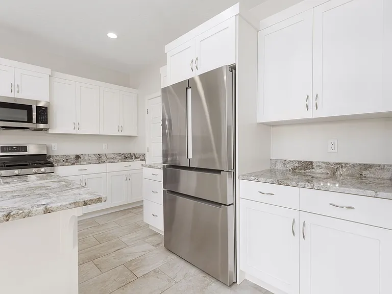 519 S Bracciano Dr — Photo 18