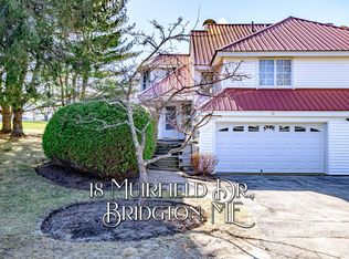 18 Muirfield Dr #18, Bridgton, ME 04009