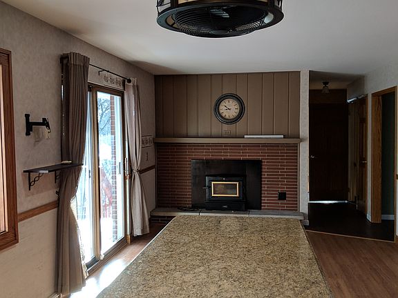 5th image of 1335 Elmwood Cir