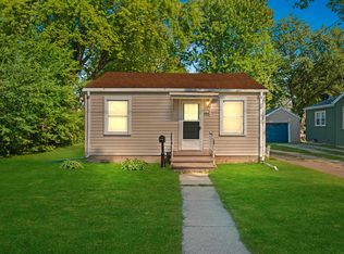 1036 Grand St, Oshkosh, WI 54901