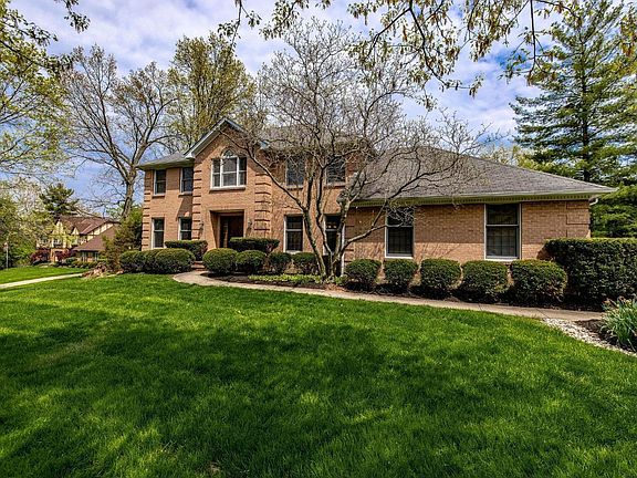 3rd image of 10400 Grand Oaks Ln