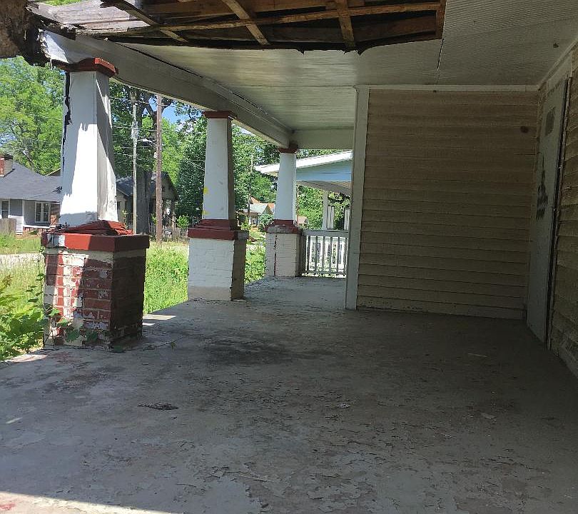 2nd image of 1021 Lawton Ave SW